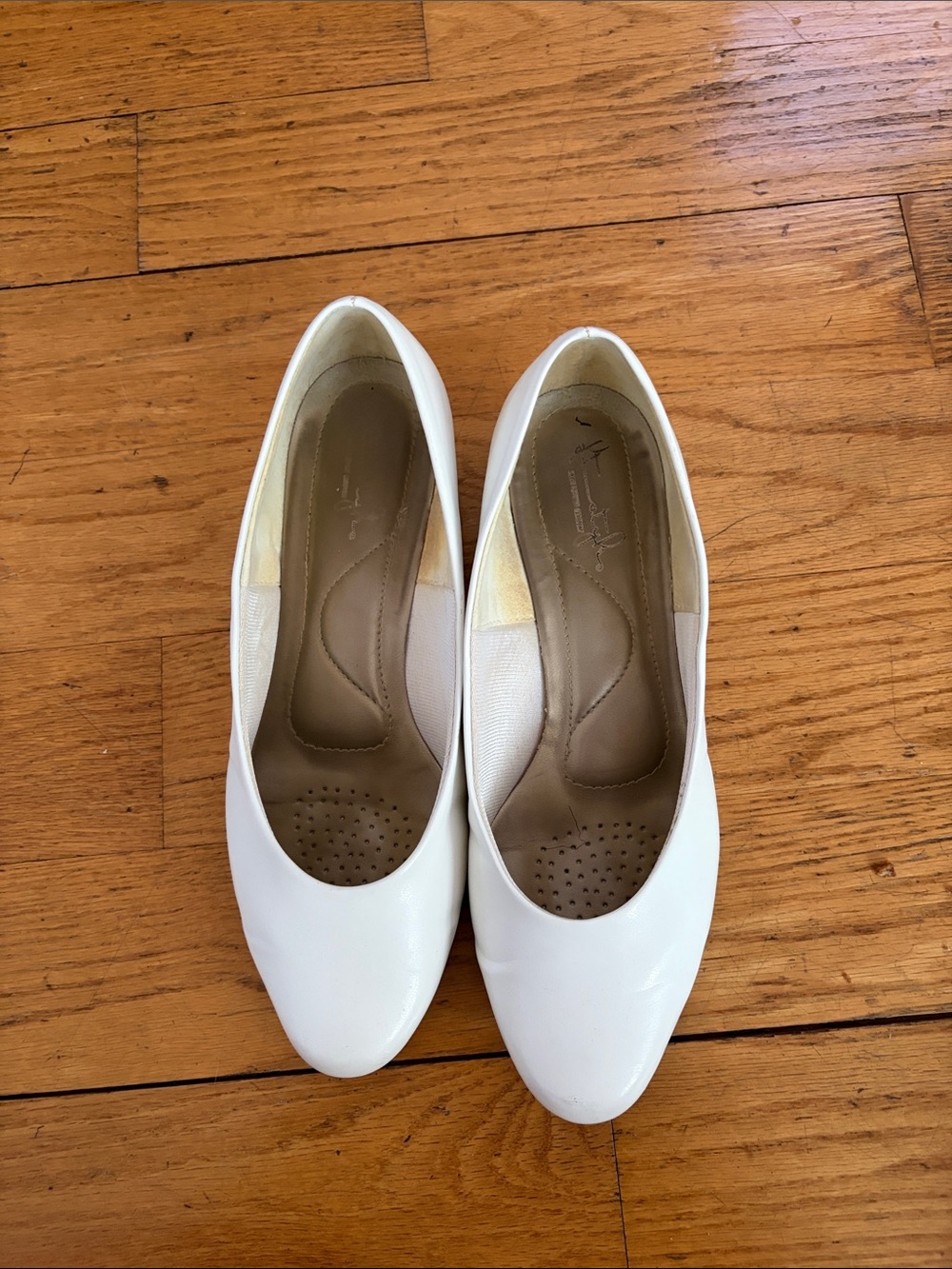 Hush Puppies White Patent Ballet Flats